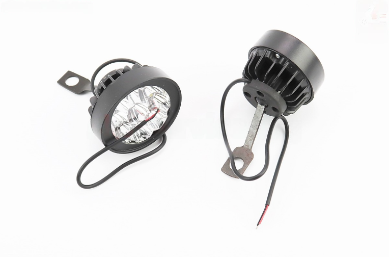 Фара додаткова світлодіодна вологозахисна (65*55mm) – 9 LED з кріпленням під дзеркало, к-кт 2шт