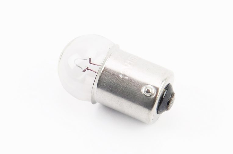 Лампа повороту (біла з цоколем) 12V / 10W G18