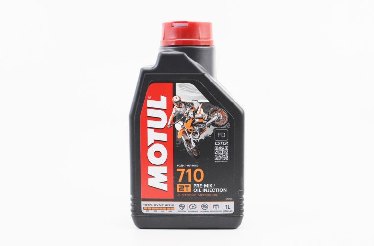 Олива 2T – синтетична для мототехніки “710 SYNTHETIC 100%”, 1L