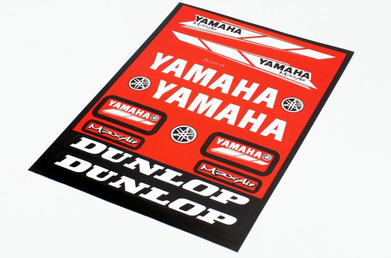 Наклейки на планшеті “Yamaha / Dunlop” червоні набір 13шт 23х32, 5997