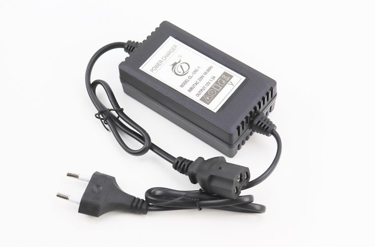 Зарядное устройство 12V-1.0A