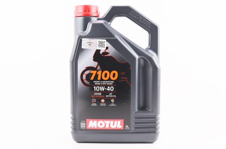 Масло 4T 10W-40 – синтетическое мотоциклетное “7100 SYNTHETIC 100%”, 4L