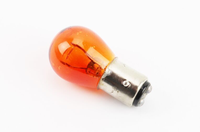 Лампа стопа (велика) 12V21 / 5W помаранчева S25 / BA15D