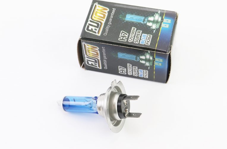 Лампа фары галоген H7 12V 100W PX26D Super White