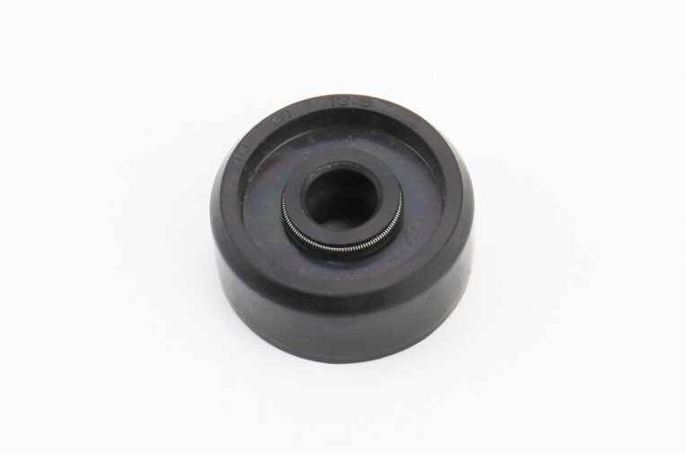 Сальник помпи Yamaha SA26J, SA36J (10 * 31 * 13,5)
