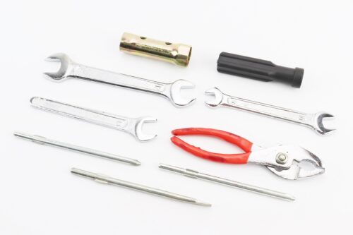 Ключ свечной для 4Т - 16/18mm + 7 предметов (рожковый ключ 8*10mm/рожковый ключ 13 mm/рожковый ключ 12*14mm/отвертка ±/плоскогубцы) "ЗИП"