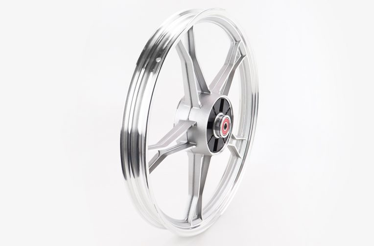 Диск задній литий 1,4-17″ DELTA, сріблястий (вісь 12мм)