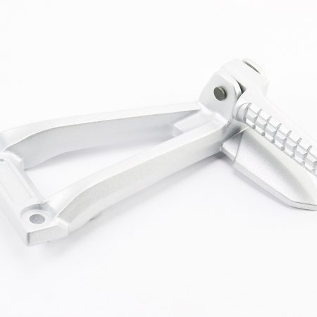 Loncin LX250-15 Подножка задняя правая с кронштейном, серый