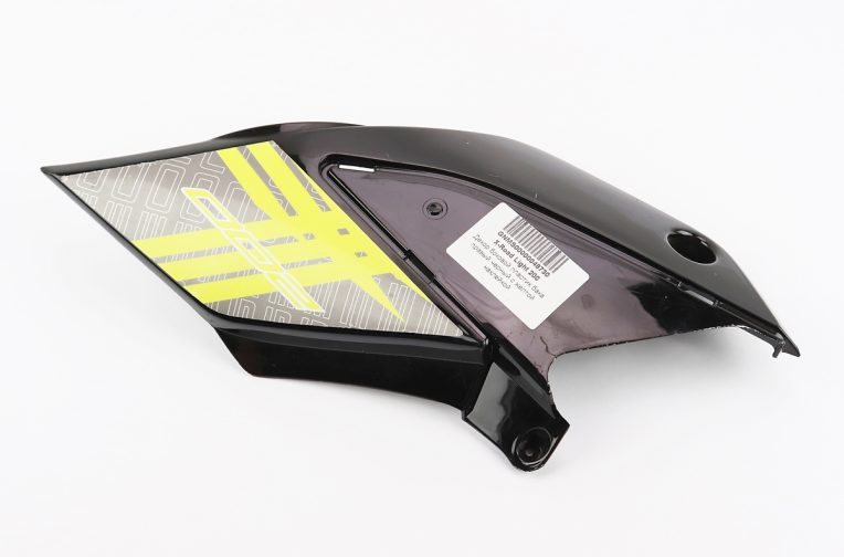 X-Road Light 200-250 пластик – боковой передний правый, ЧЕРНЫЙ с желтым рисунком