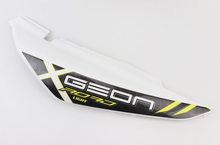 X-Road Light 200-250 пластик – задний боковой правый, БЕЛЫЙ с желтым рисунком