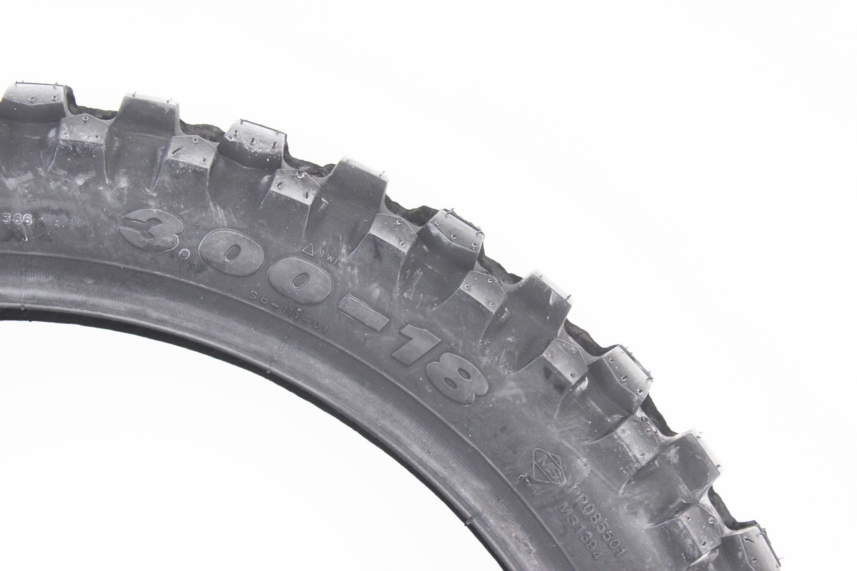 Шина 3,00-18 шипована X-CROSS SB-111 - Зображення 2
