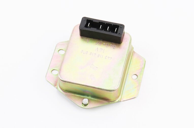 Реле регулятор напряжения 12V (старого образца)