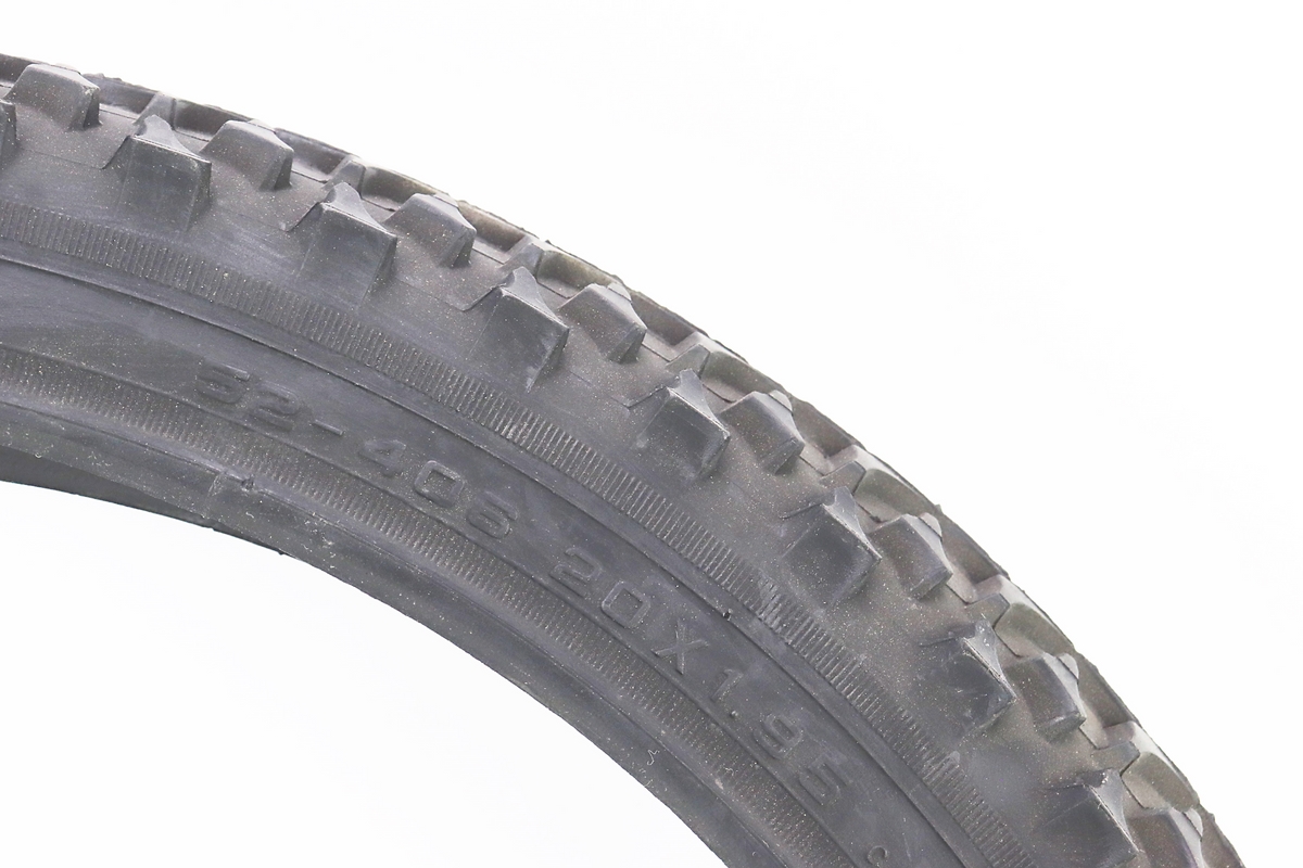 Шина 20"x1,95 (52-406) шипована C1040N - Зображення 2