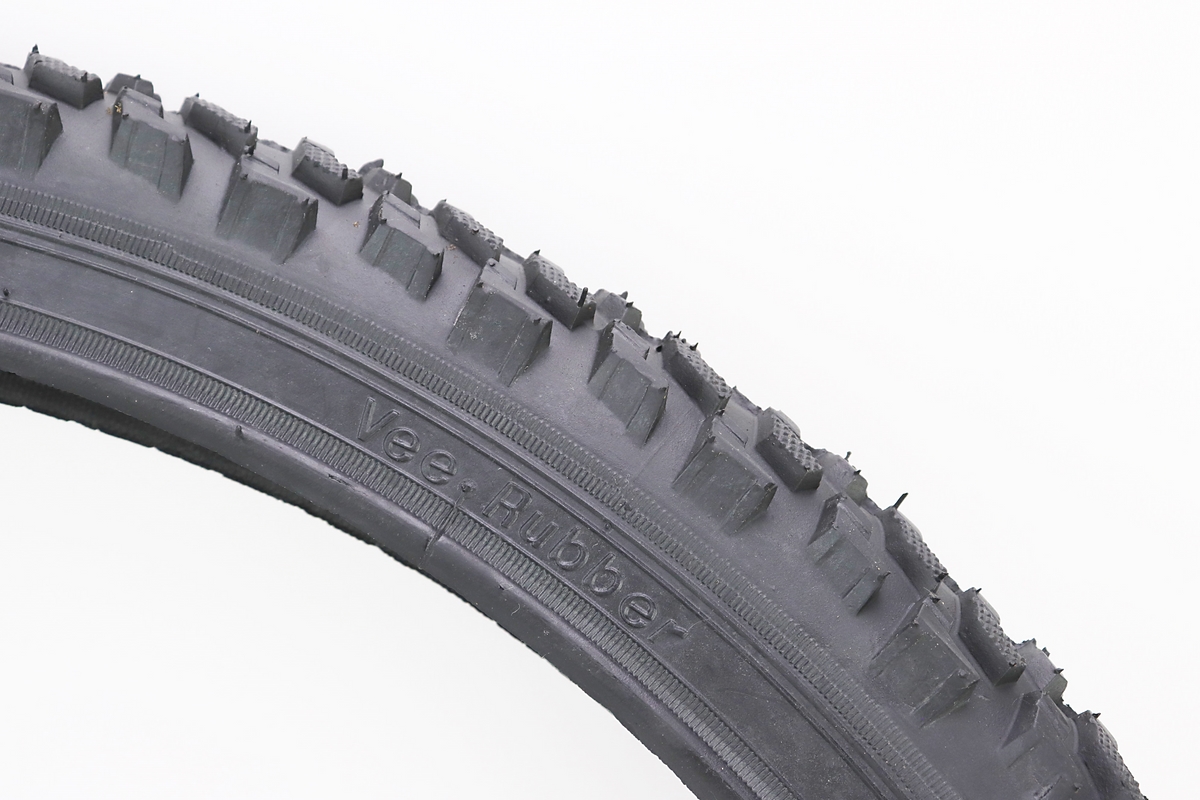 Шина 24"x2,10 (51-507) шипованная VRB-109M — изображение 3