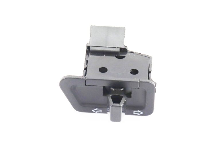 кнопка – поворотов (3 контакта) DIO/GY6