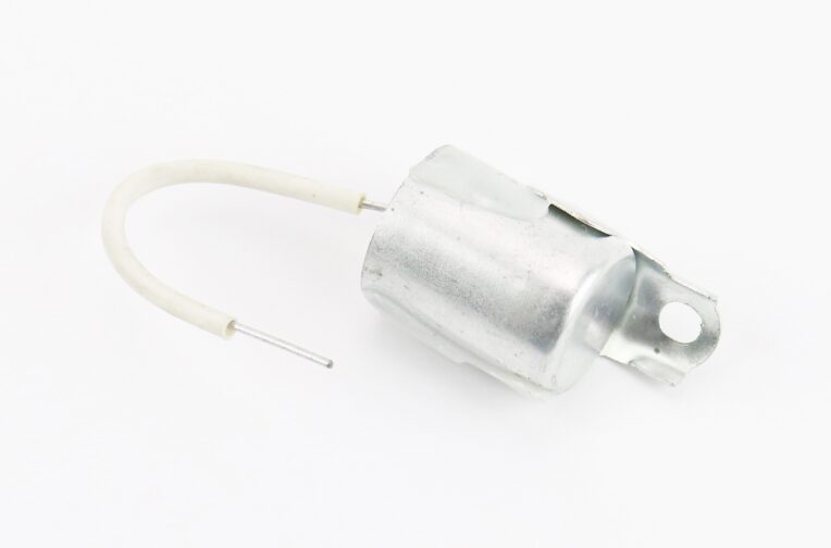 Конденсатор ИЖ 6V с креплением