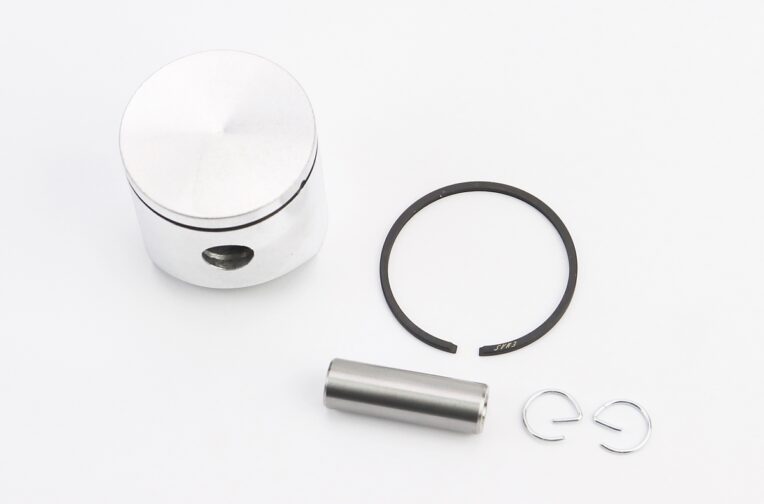 Поршень к-кт Husqvarna-137 38mm (палець 10mm)