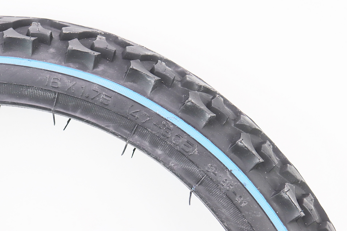 Шина 16"х1,75 (47-305) шипованная с синей полосой S-186 — изображение 2
