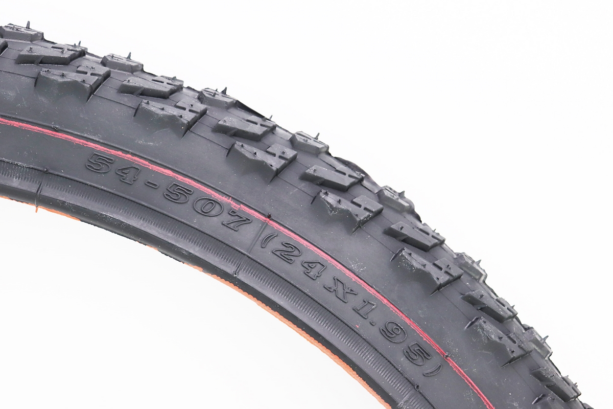 Шина 24"x1,95 (54-507) шипованная с красной полосой SV210 — изображение 2