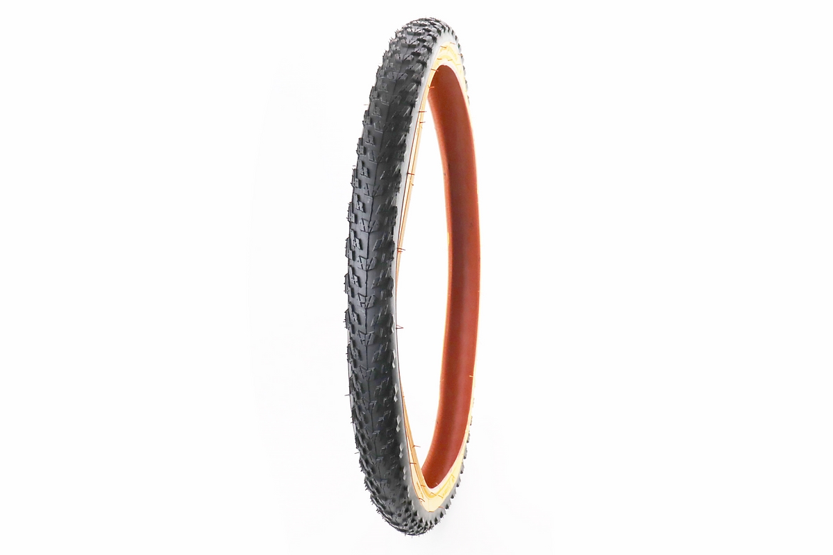 Шина 24"x1,95 (54-507) шипованная (оранжевый борт) SV210