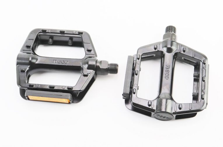 Педалі MTB широкі 9/16″ (109x93x25mm) алюмінієві, чорні WP625