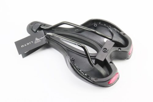 Сиденье MTB 255x155мм с фонарем, зарядка от USB, чёрное LT-911 — изображение 2