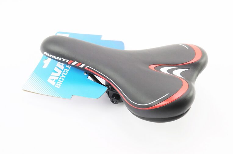 Сидіння MTB 265×155мм, чорно-червоне AVY-6628