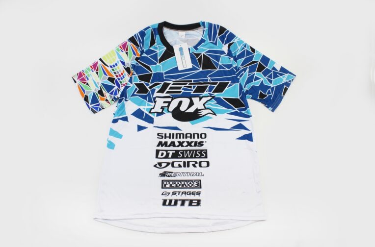 Футболка (Джерсі) чоловіча L-(Polyester 80% / Spandex 20%), короткі рукави, вільний крій, біло-синьо-чорна, НЕ оригінал