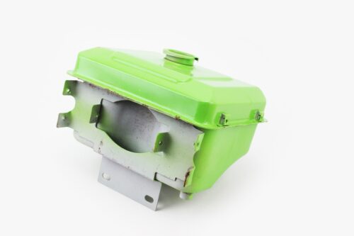 Бак топливный R175A/R180NM, 260x190x165mm, выступ. горловина, отверстие под шланг топливный (возможен незначительный налет)
