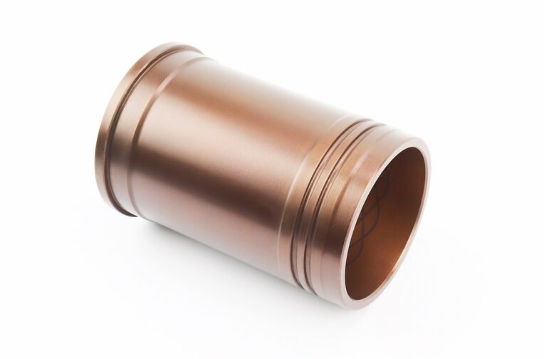 Гильза цилиндра R195NM (H-175mm, Dпоршня-95mm, Dвенца-116,90mm, Dверх.пояс-111mm, Dниж.пояс-109mm), желтая, с насечкой