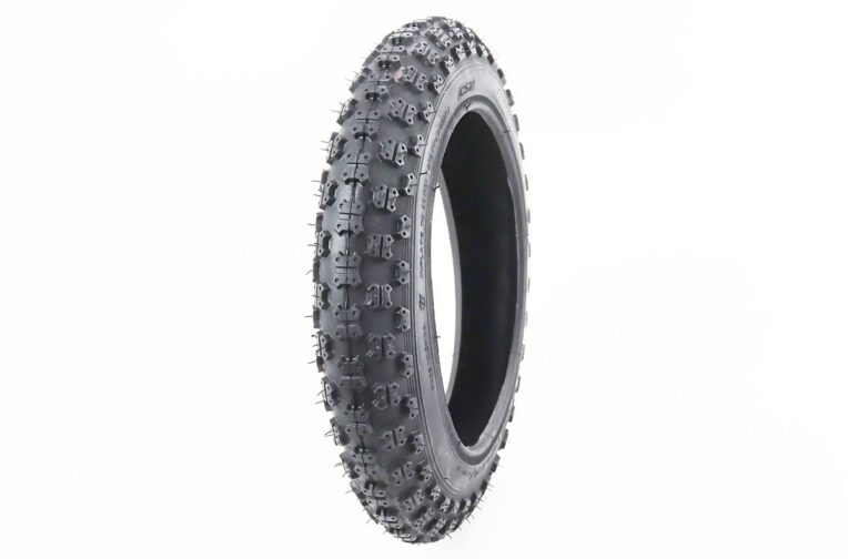 Шина 12″ 1/2х2 1/4 (57-203) шипована C714