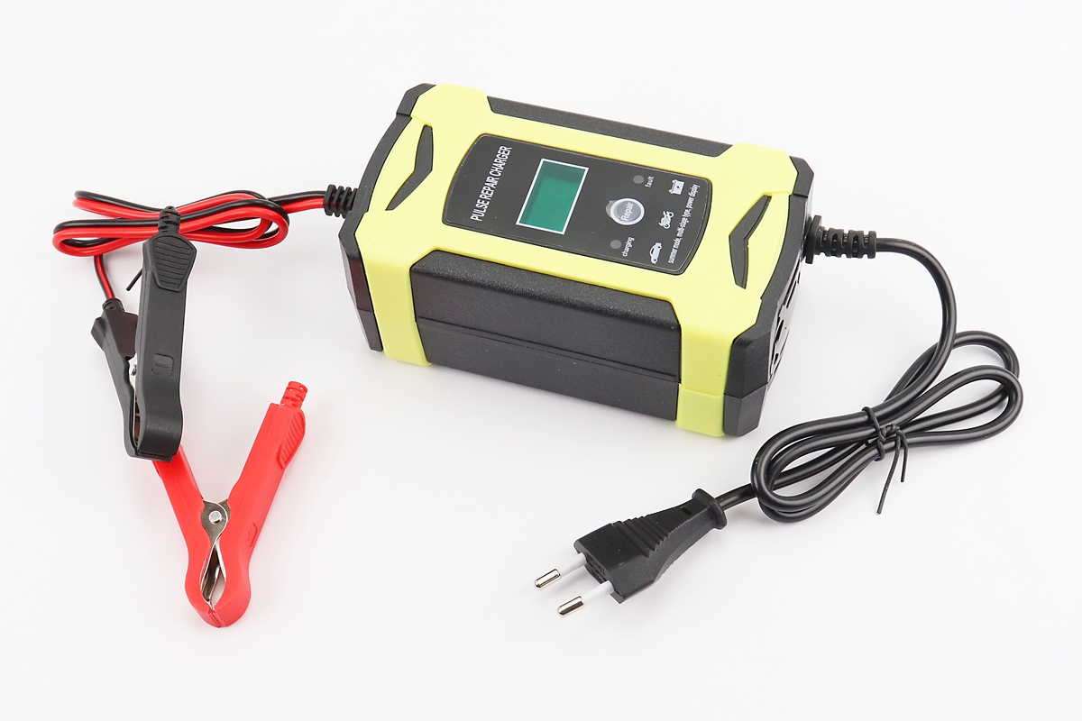 Зарядний пристрій універсальний імпульсний CCB-01 12V 6A