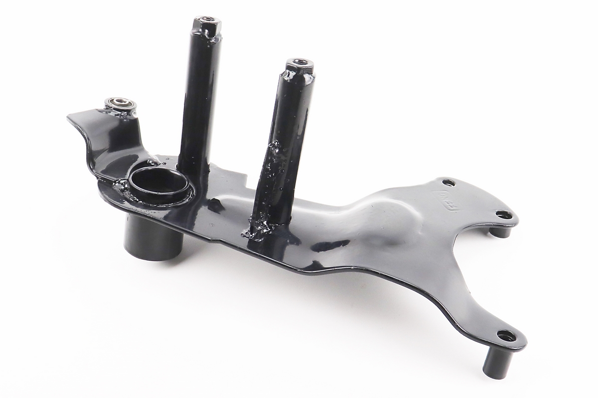 Кронштейн держатель глушителя для STORM 150cc