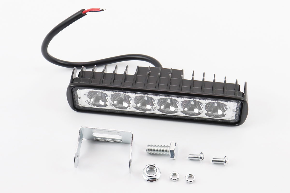 Фара додаткова світлодіодна вологозахисна - 6 LED з кріпленням, прямокутна 150*37мм