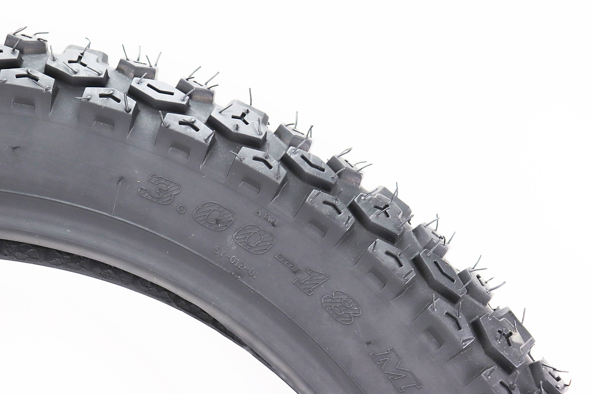 Шина 3,00-18 шипованная SY-012 — изображение 2