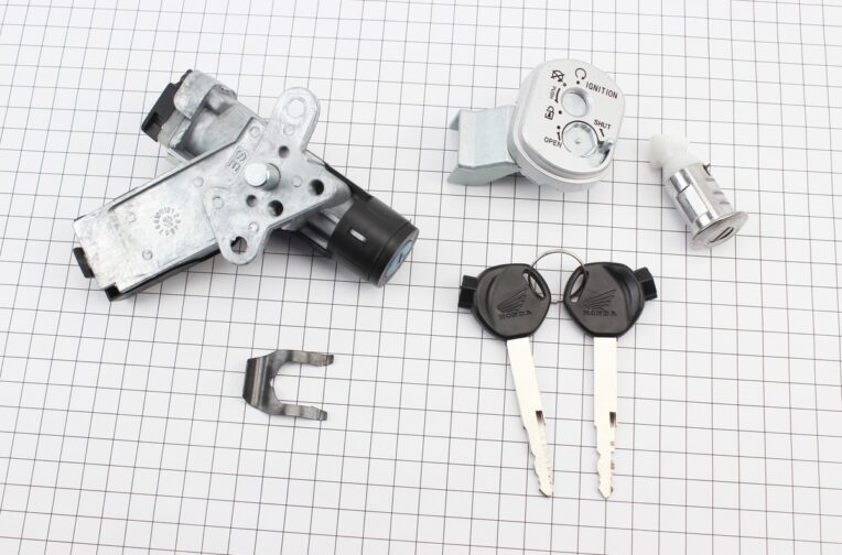 Замки к-кт Honda DIO AF34 / 35/48/56/57 (з магнітним антивзломом)