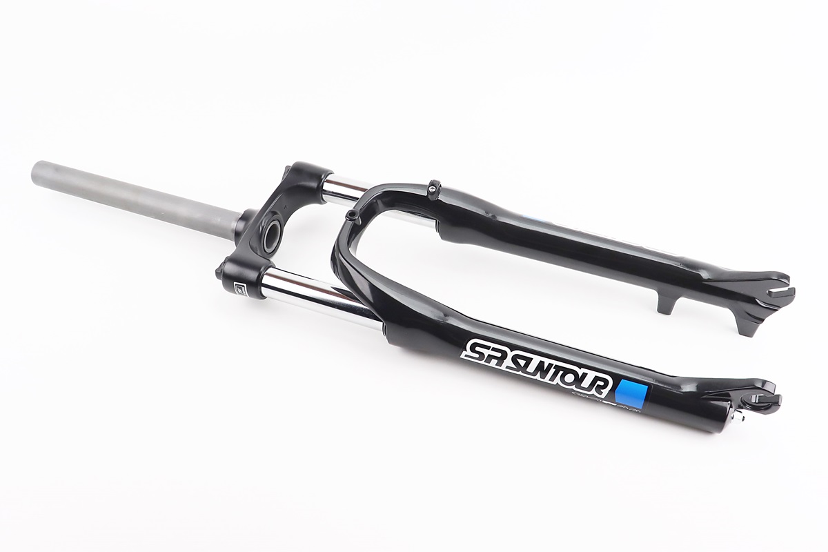 Вилка 26" амортизаційна, без різьби 1-1/8" (28,6мм), шток 260мм, з ходом 100мм, Disk-brake, Preload, алюмінієва, чорна XCE 28