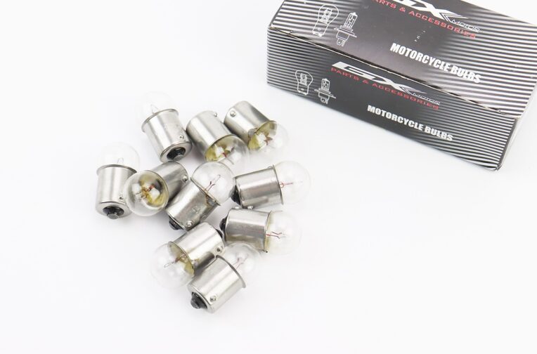Лампа повороту (біла з цоколем) 12V / 10W G18 BA15S к-кт 10шт
