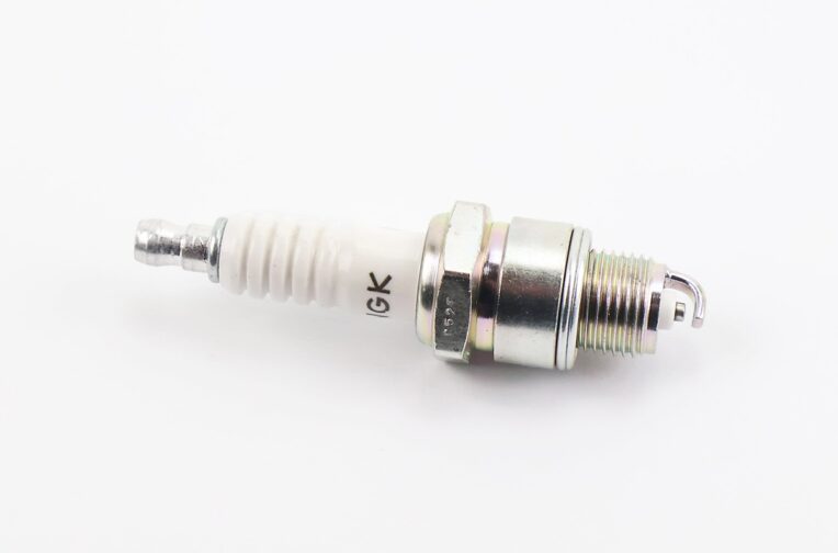 Свеча 2Т BP6H – M14 L12 (NGK)
