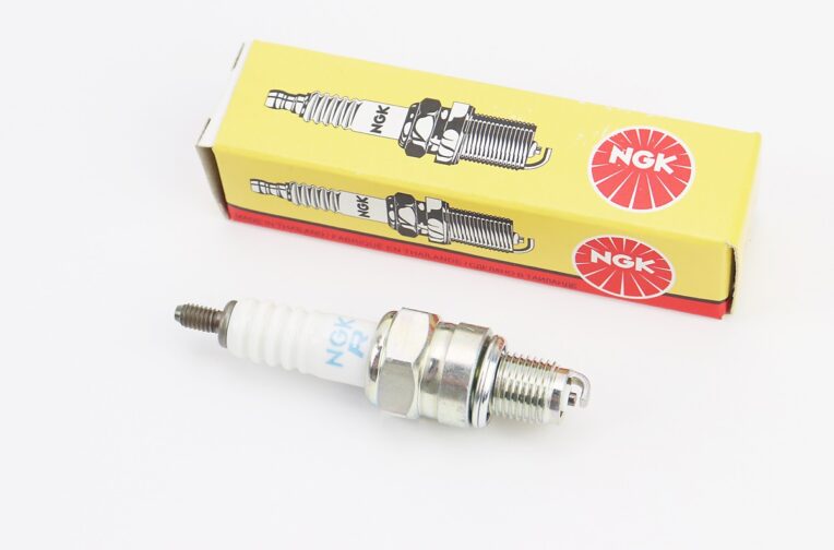 Свеча 4Т CR7HSA – M10 L12 – JH/GY6