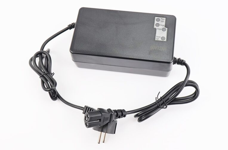 Зарядний пристрій 60V 12Ah E-Delta