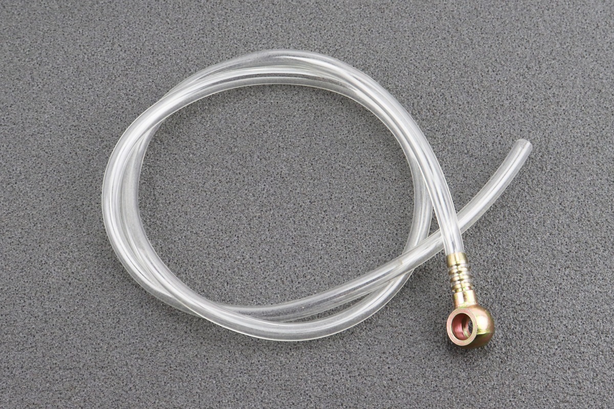 Трубка - шланг топливный L-700mm (обратка)