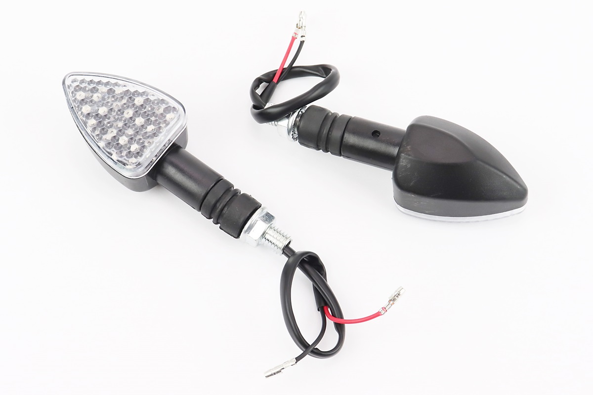 Поворот диодный "стрела" СИНИЕ в ЧЕРНОМ корпусе, 2шт