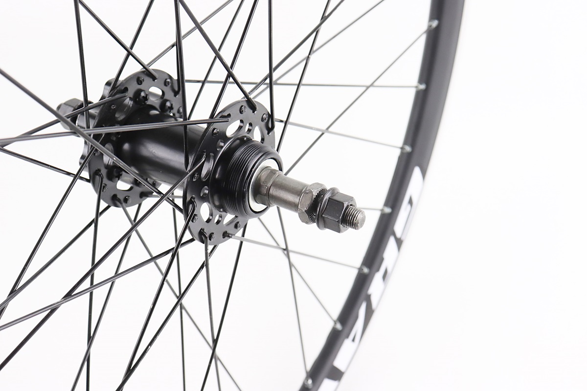 Колесо 26" заднее Disk-brake, обод алюминиевый, втулка 14Gx36H, под вольнобег, крепл. гайка, "GRAVITY" (возм. царапины) — изображение 3