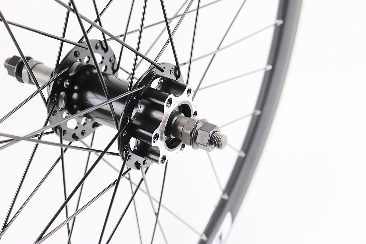 Колесо 26" заднее Disk-brake, обод алюминиевый, втулка 14Gx36H, под вольнобег, крепл. гайка, "GRAVITY" (возм. царапины) — изображение 4