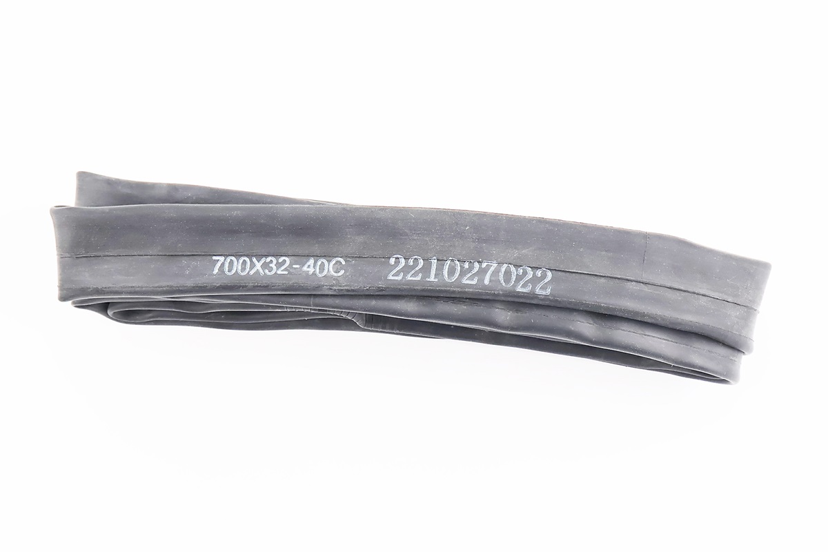 Камера 28" 700x32/40C з герметиком (ніпель Schrader AV-48) COMPASS - Зображення 2