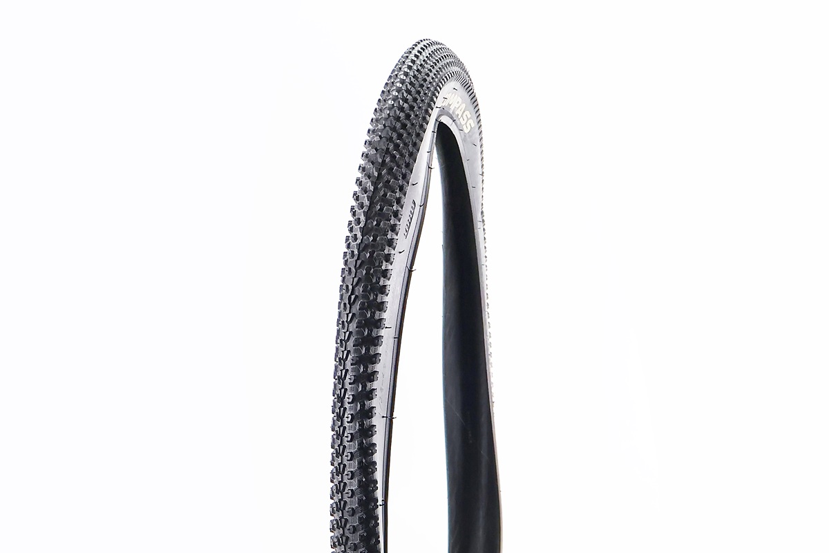 Шина 26"x2,10 (52-559) шипованная W-2003