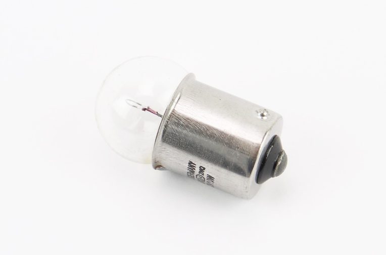Лампа повороту (біла з цоколем) 12V / 10W G18 BA15s