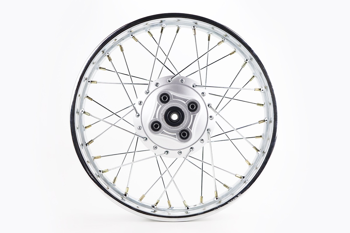 V200R Колесо заднее спицованное 2,15-18" (дисковый тормоз) (ось 15мм) — изображение 3