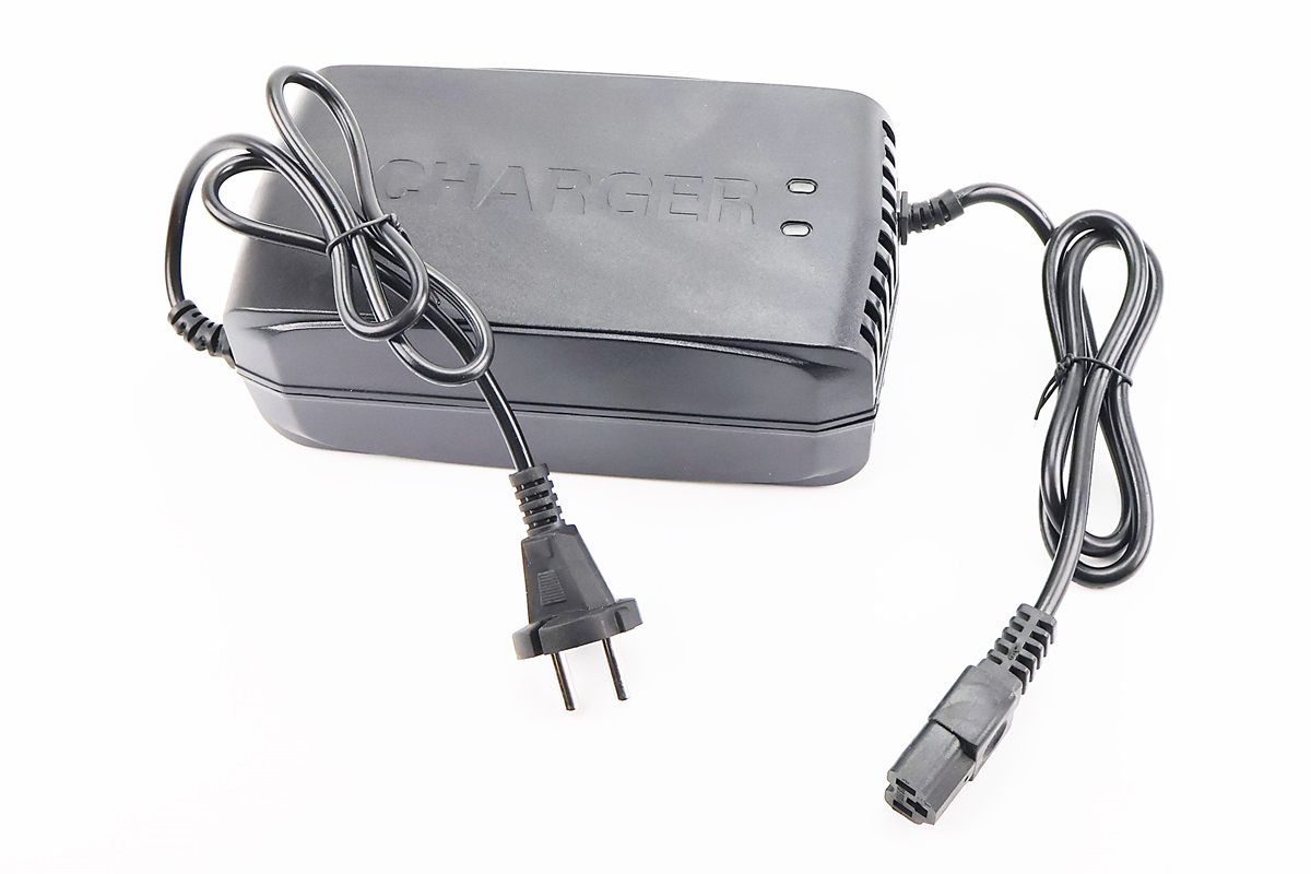 Зарядний пристрій 72V 20Ah TR-1